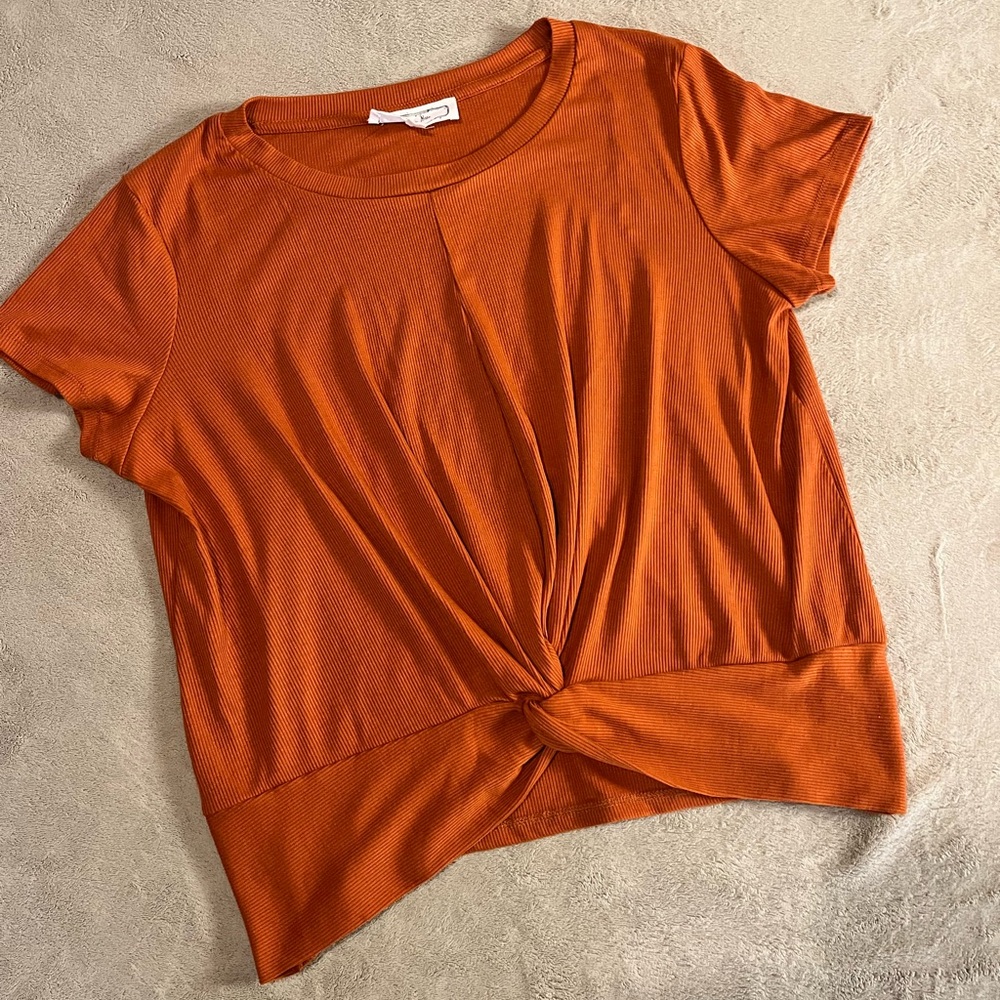 Hippie Rose Knot Front Ribbed Tee - Picture 4 of 8